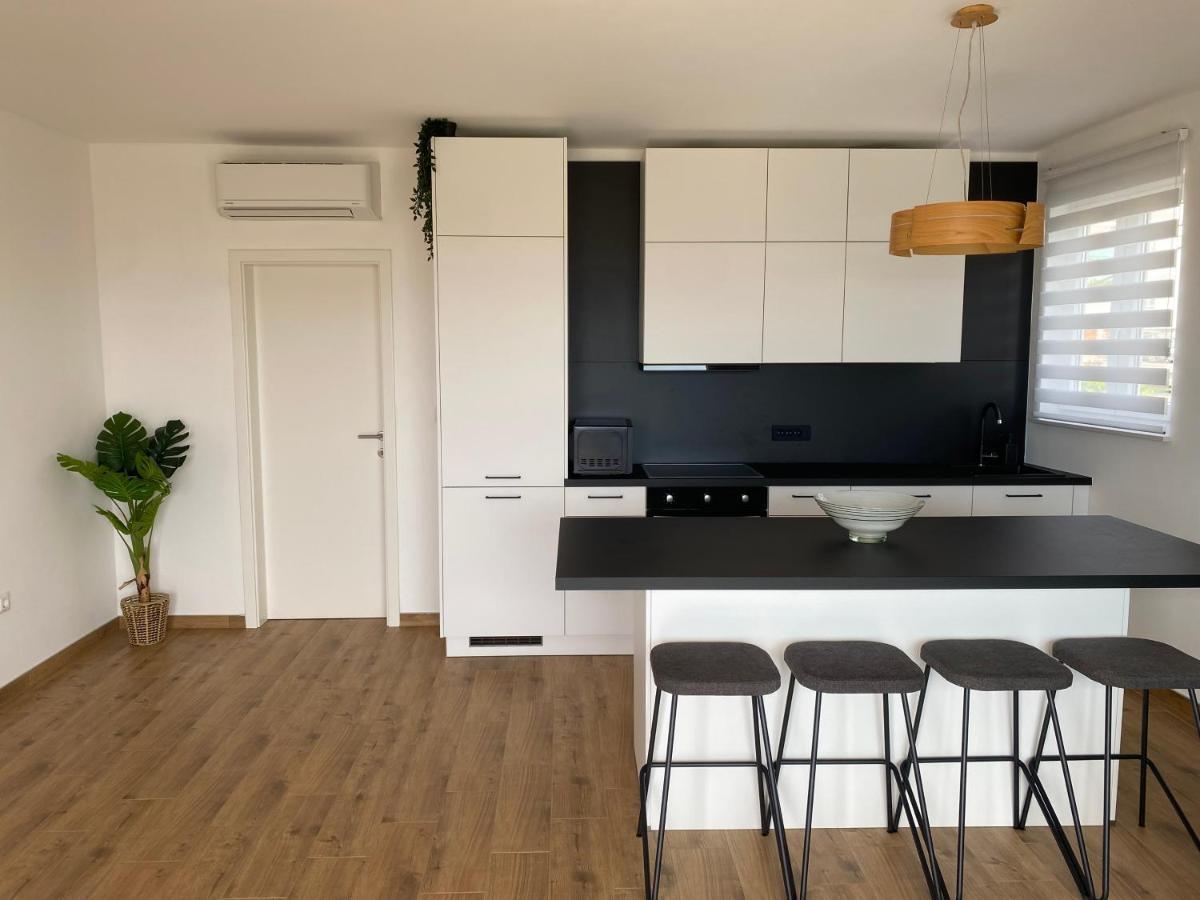 Wellness Apartments Sunset Zadar Bagian luar foto